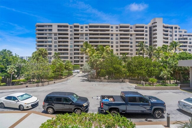 Building Photo - 201 Crandon Blvd