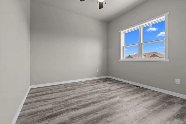 Building Photo - 411 Founders Wy