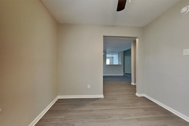 Building Photo - 31115 Perlican Dr