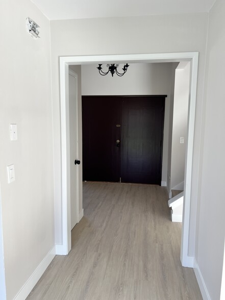 Building Photo - 322 Avenida Nogales