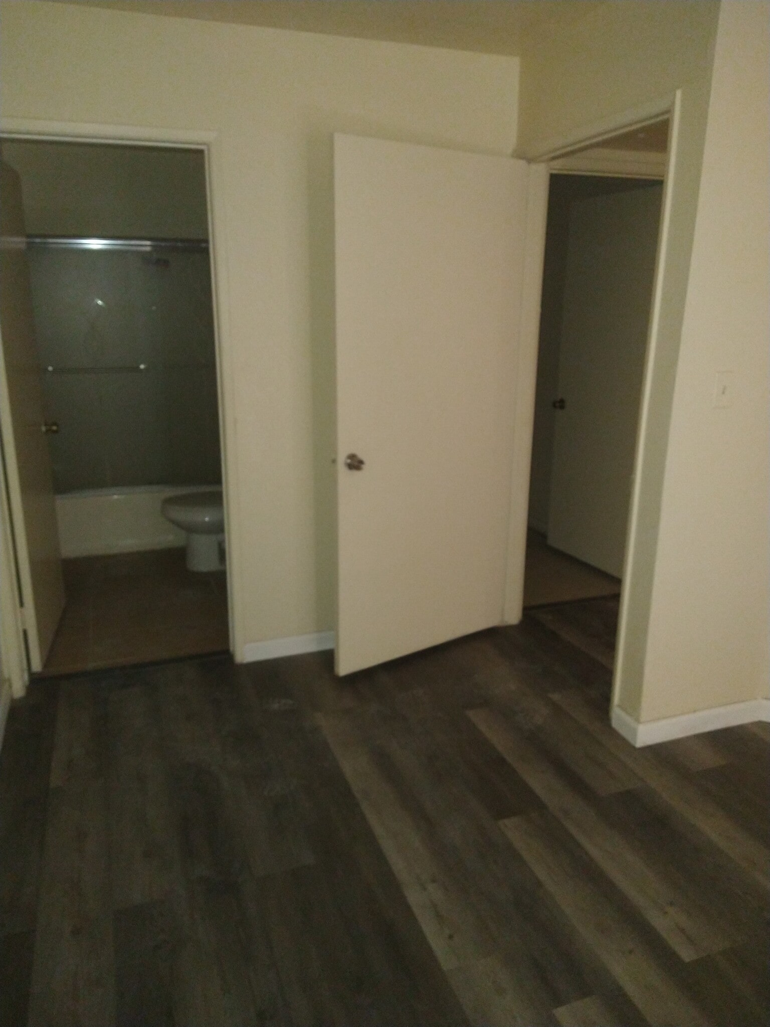 Building Photo - 430 N Chester Ave