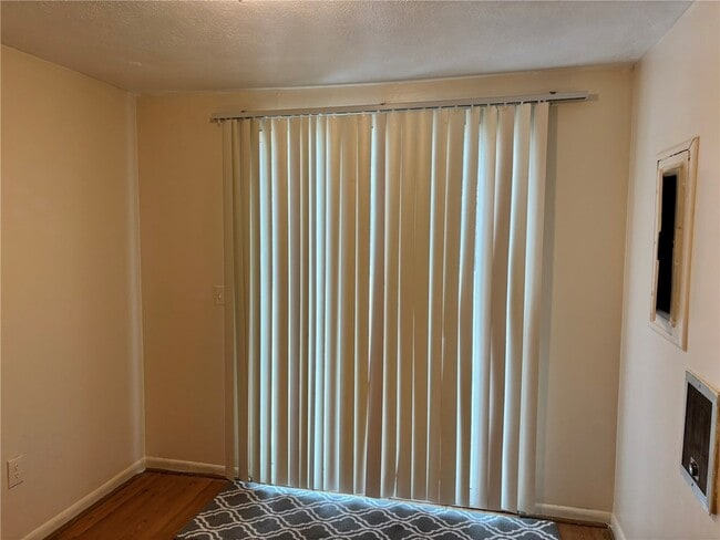 Building Photo - 223 Autumn Chapel Way