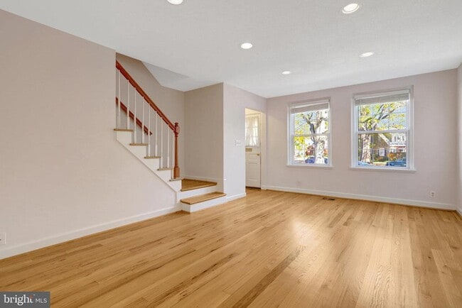 Building Photo - 4326 36th St S