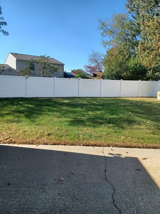 Building Photo - Welcome to this beautiful 4-bedroom, 2-bathroom home located in the desirable Virginia Beach, VA