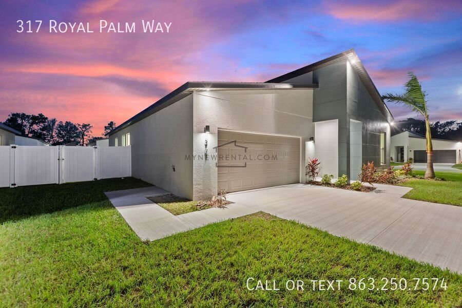 Building Photo - 317 Royal Palm Wy