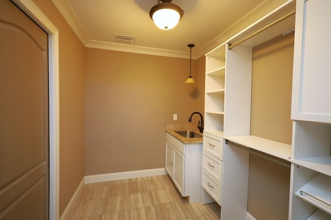 Building Photo - 4015 Cane Mill Cir