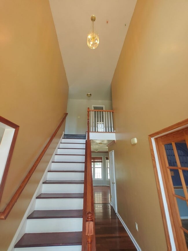 Building Photo - 4037 Birdbrook Dr