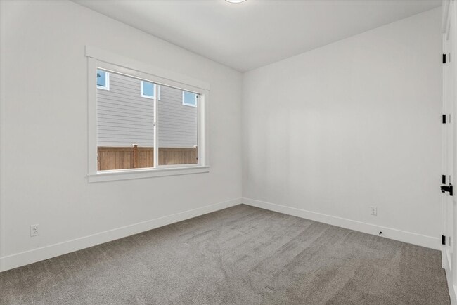 Building Photo - 16914 1st Pl S
