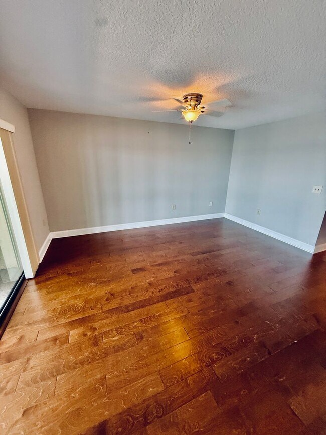 Building Photo - 250 S Sykes Creek Pkwy