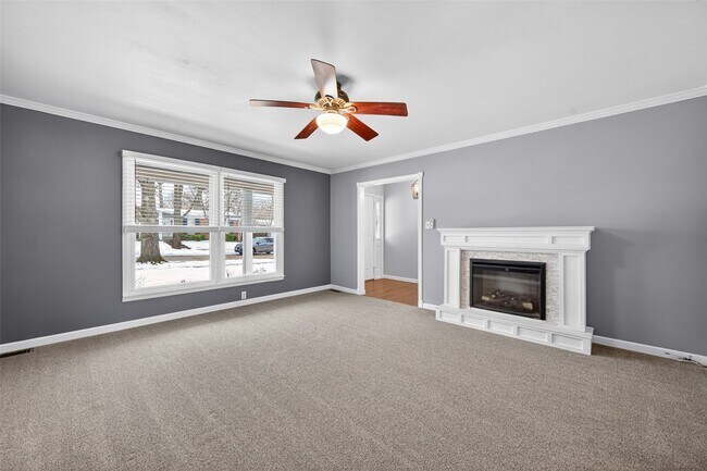 Building Photo - 1203 Dorne Dr