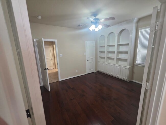 Building Photo - 2520 Garnetfield Ln