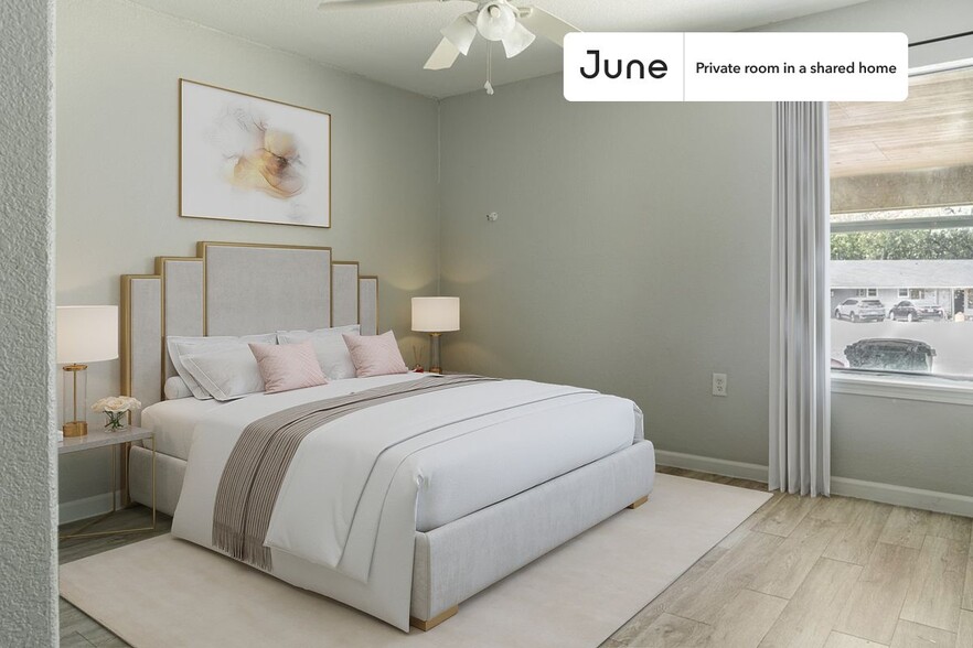 Primary Photo - Private bedroom in 3 bed/2 bath Home