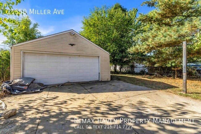Building Photo - 21550 Miller Ave