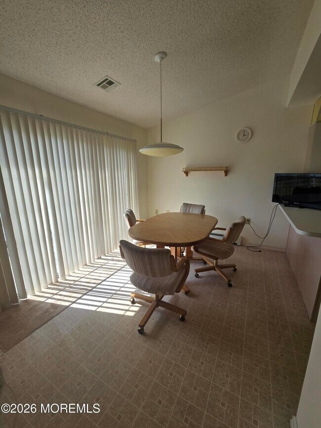 Building Photo - 4 Cordoba Ct