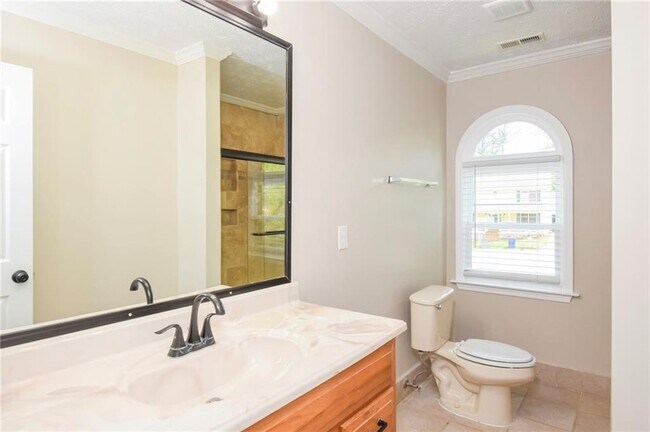 Building Photo - 4609 Pine Harbor Ct NE