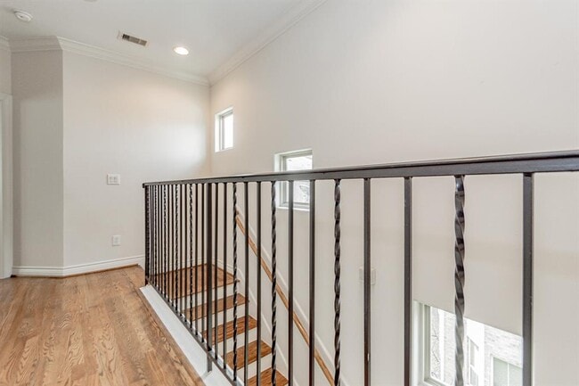 Building Photo - 5514 Crooms St