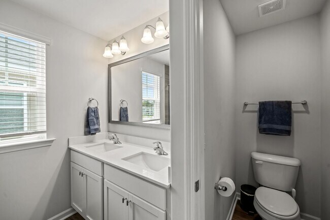 Building Photo - 226 Flagler Dr