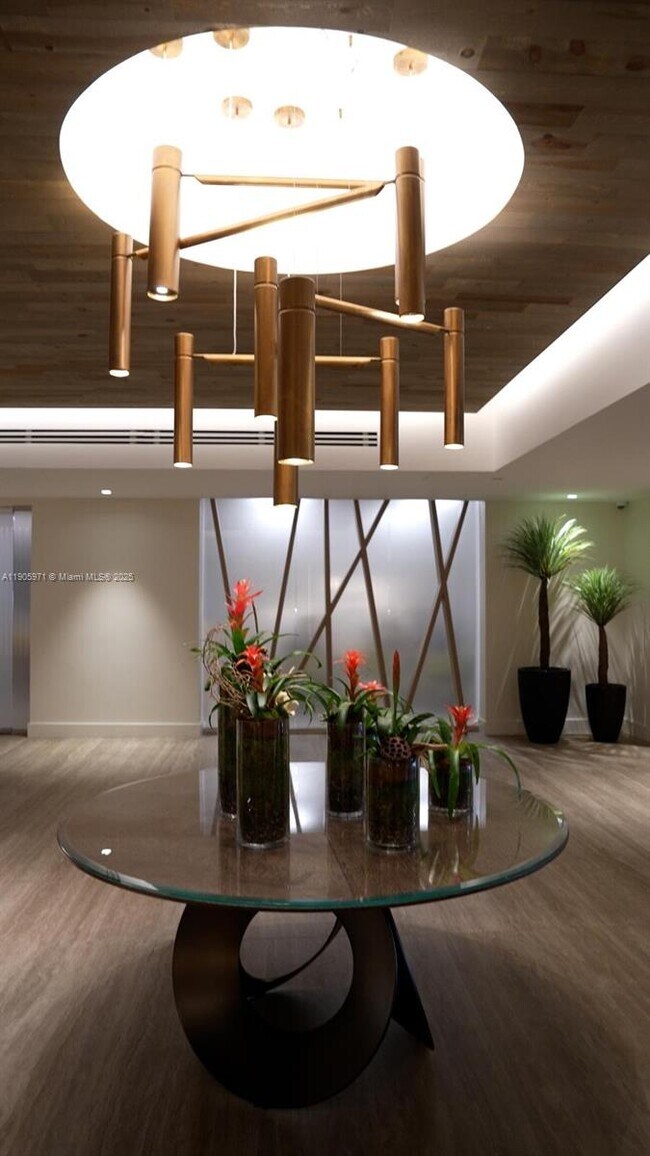 Building Photo - 2301 Collins Ave