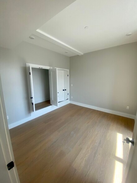 Building Photo - 379 Somerville Ave