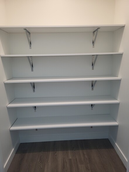 2nd floor pantry - 822 7th St