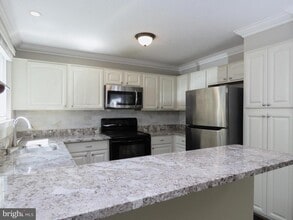 Building Photo - 11701 Summerchase Cir