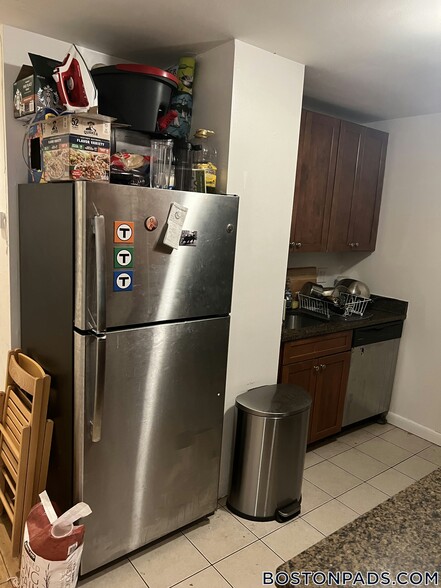 Building Photo - 10 Parker Hill Ave