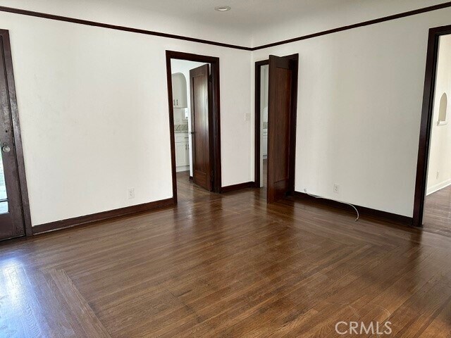 Building Photo - 1054 N Euclid Ave