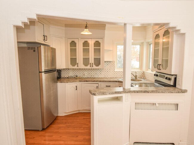 Building Photo - 143 S State St