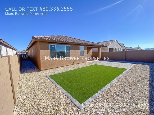 Building Photo - 3534 E Dakota Dr