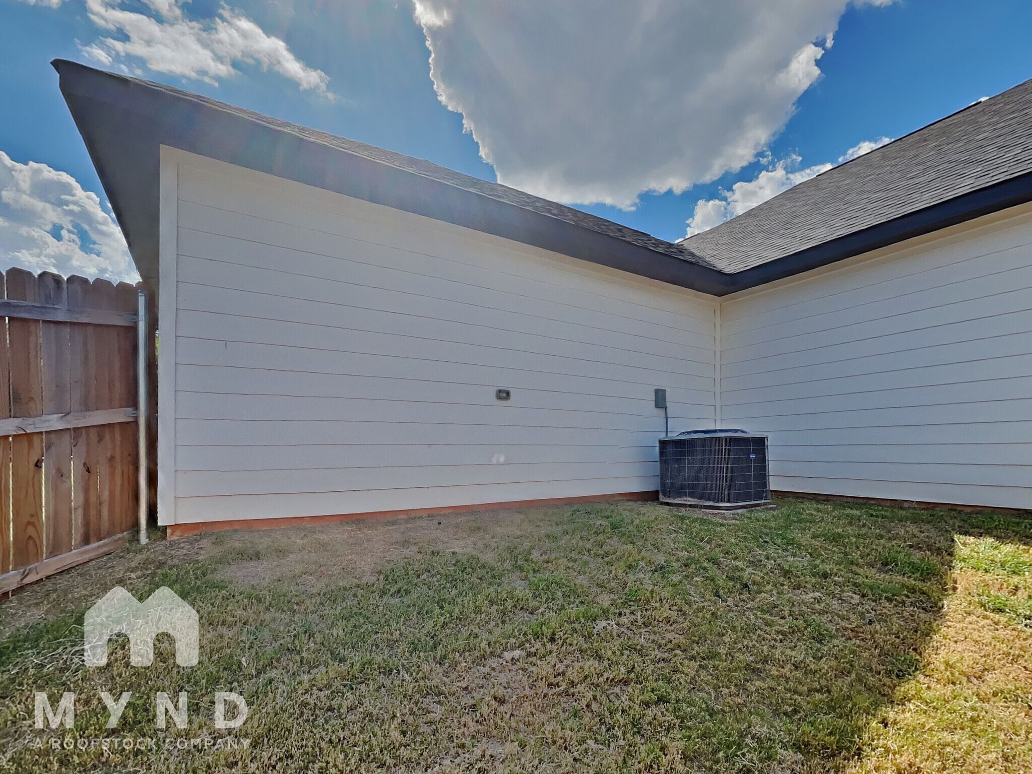 Building Photo - 5621 Van Horn Dr