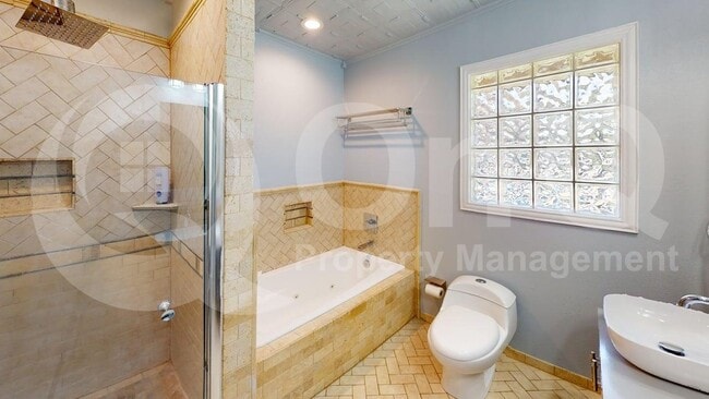 Building Photo - 6458 Royal Ln