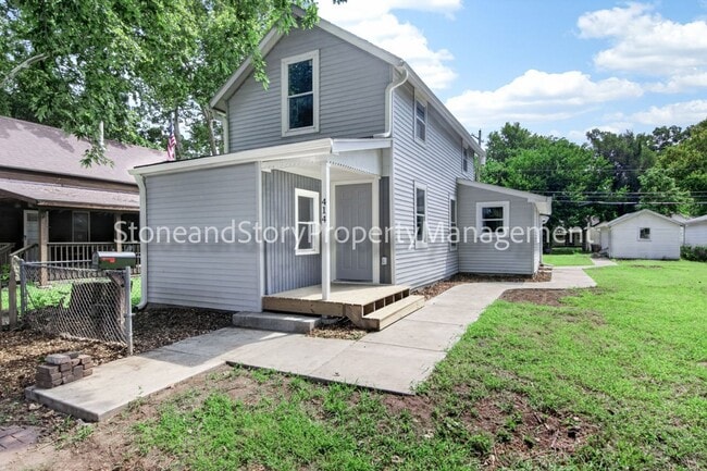 Building Photo - New Remodeled! 4 Bedroom 2 Bath