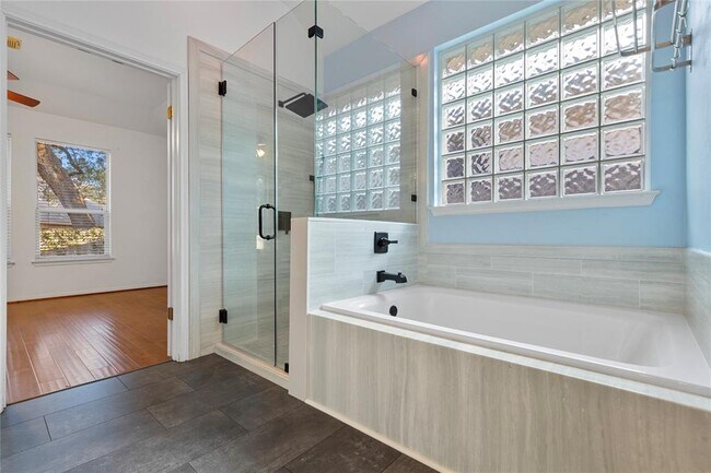 Building Photo - 5124 Scottish Thistle Dr