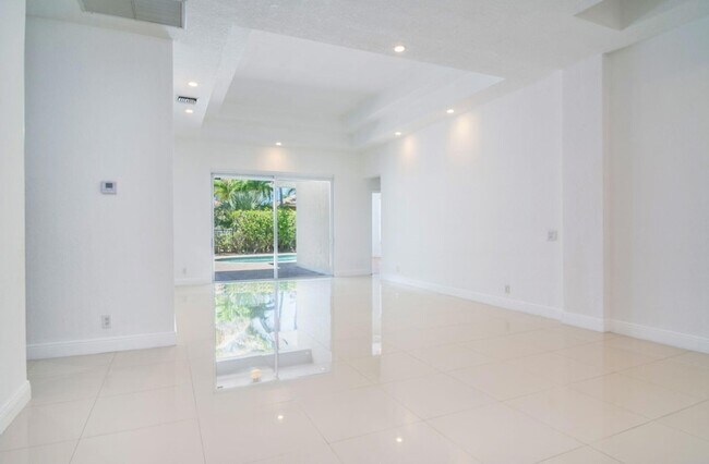 Building Photo - 2002 Schooner Ln