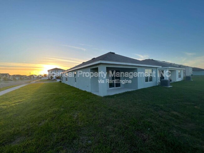 Building Photo - 415 Sunlit Coral St