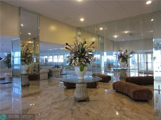 Building Photo - 1370 S Ocean Blvd