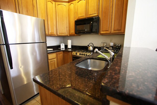 Building Photo - 127 W 136th St