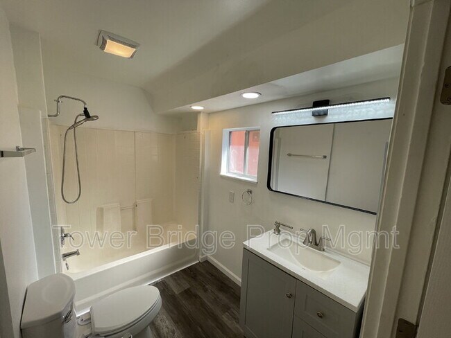 Building Photo - 474 Harding Ave