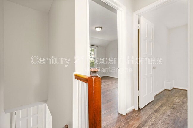 Building Photo - 2707 Jefferson Dr