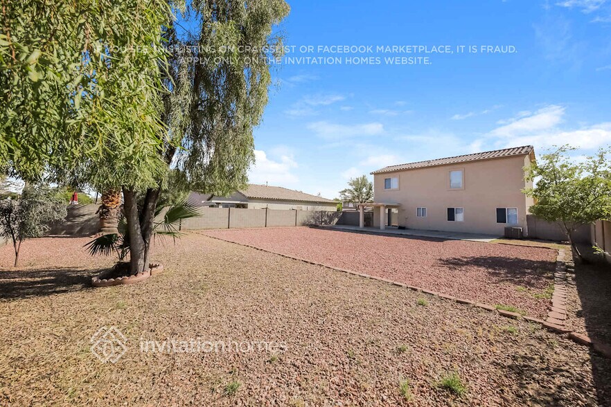 Building Photo - 5702 N 73rd Ln