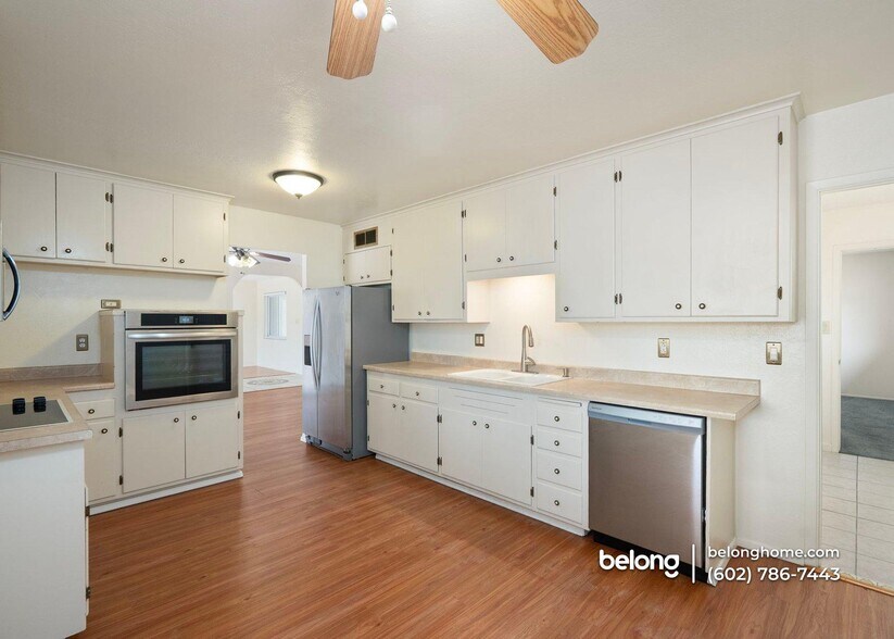 Building Photo - 2809 N Granite Reef Rd