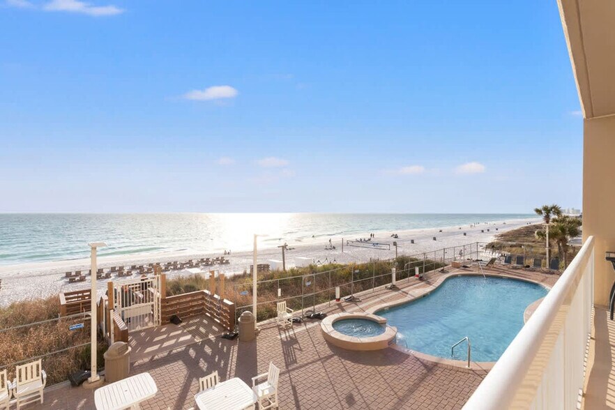 Building Photo - 5115 Gulf Dr