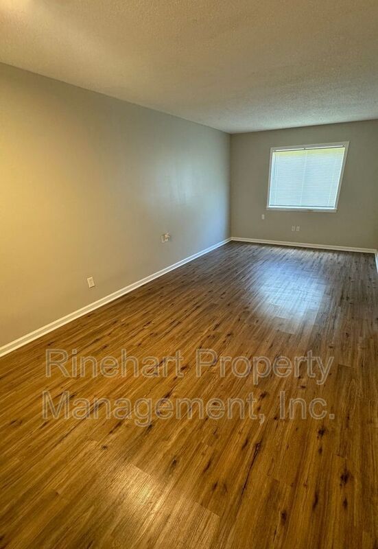 Building Photo - 1642 Eagles Pl