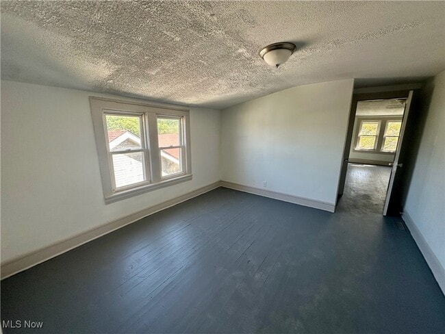 Building Photo - 3540 E 154th St
