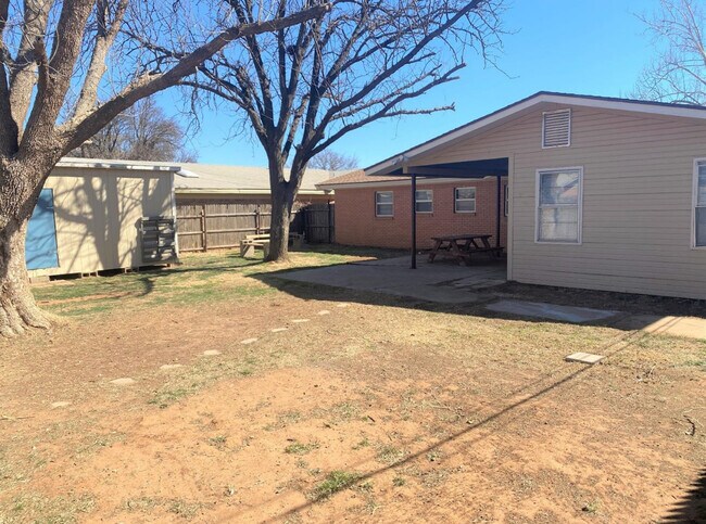 Building Photo - 4908 43rd St