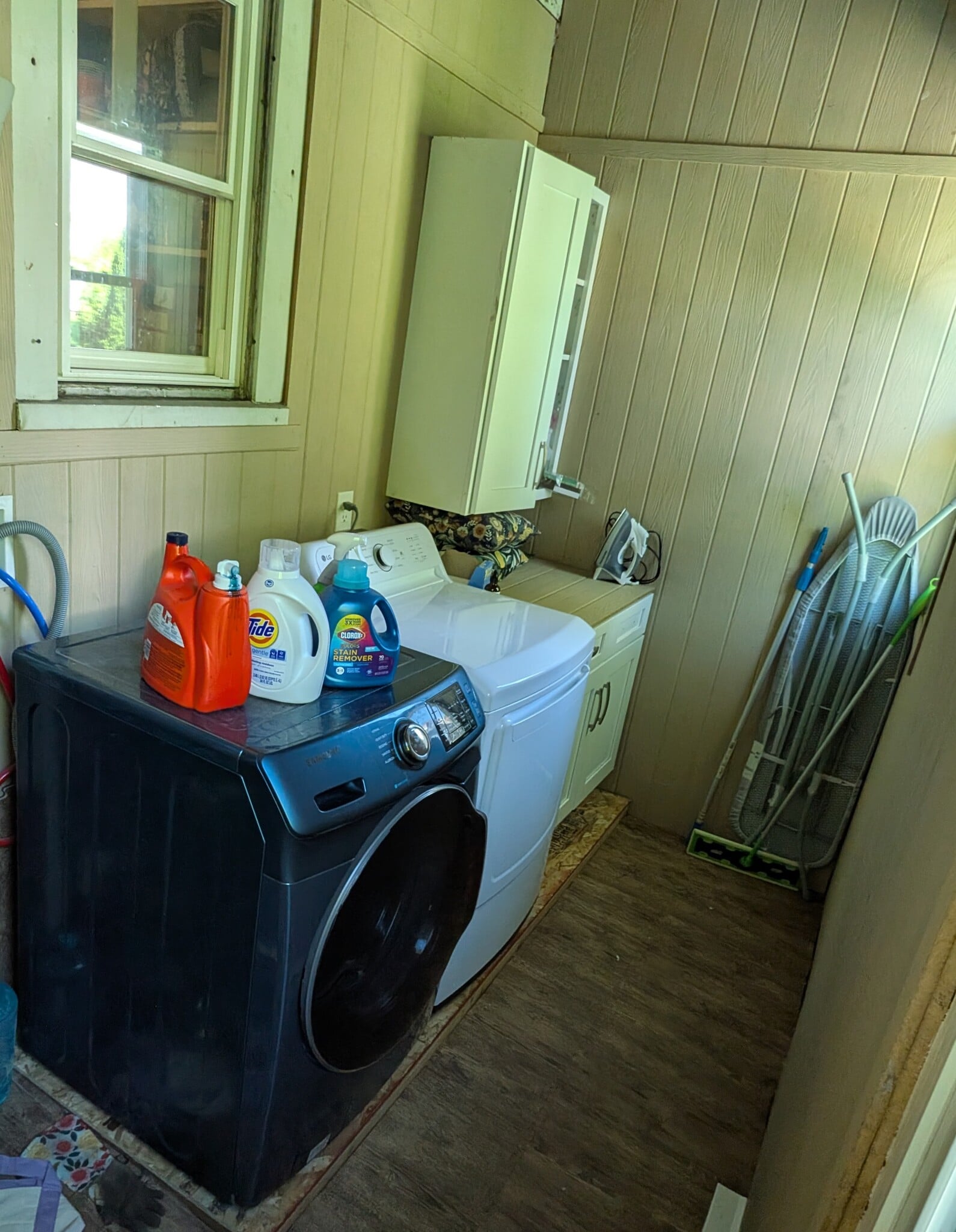 Laundry Room off kitchen - 32 Pawling Avenue