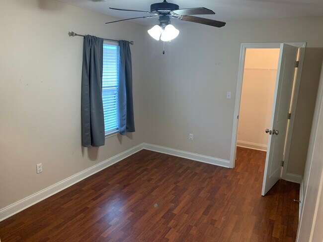 Building Photo - 17618 Avalon Terrace