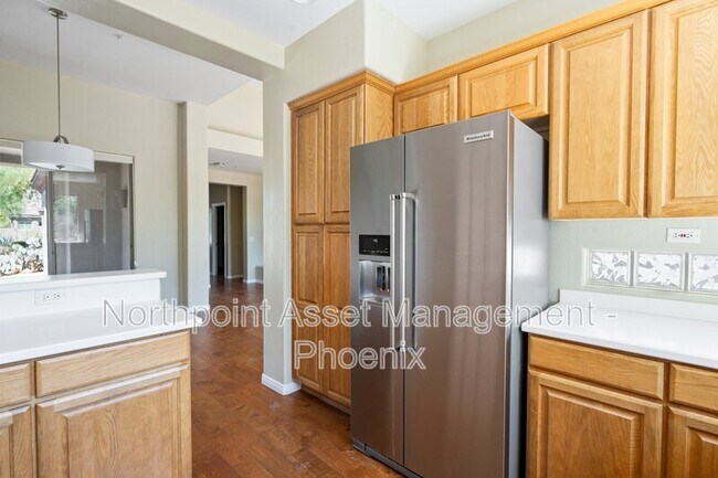 Building Photo - 7105 E Sleepy Owl Way