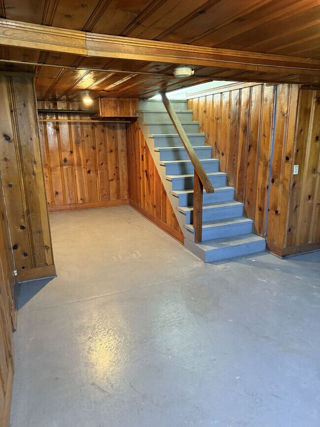 Building Photo - Midtown 2bd