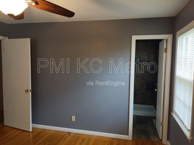 Building Photo - 3207 NE 48th Terrace